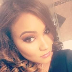 Meet your Posher, Raquel